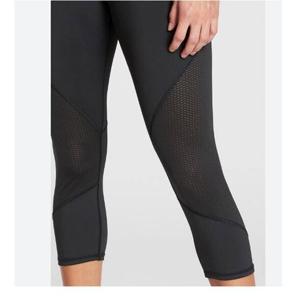 Athleta Mid Rise Mesh Contender Capri Black Leggings Women's Size Medium Petite - Picture 2 of 7